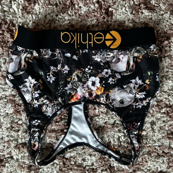 Ethika Black Floral bra - Picture 1 of 1